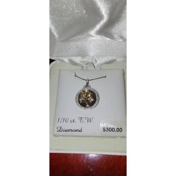 NIB Exquisite diamond and sterling silver necklace - Picture 1 of 2